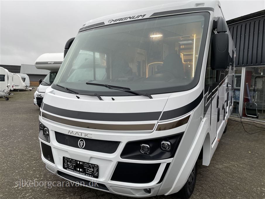 Elnagh Magnum 582